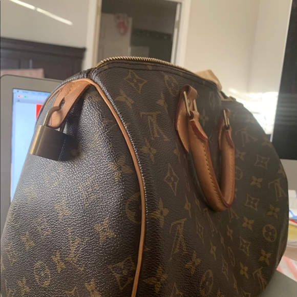 Like new with Dust bag Speedy LV bag original LV print - Picture 3 of 5